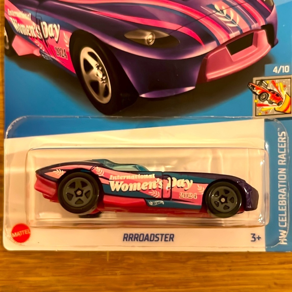 Hot Wheels RROADSTER International Women’s Day Pink and Blue Celebration Racer - Picture 3 of 8
